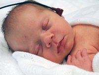 Neugeborenene Hörscreening mit Otoport Lite TE